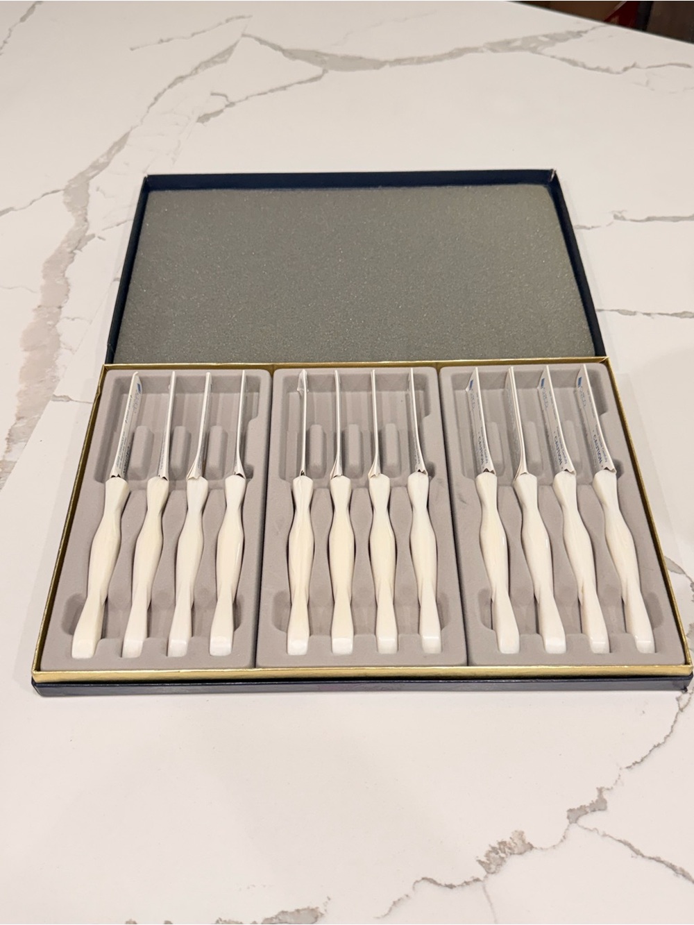 Cutco 12-Piece Traditional Table Steak Knife Set Model 1867W Pearl White - Picture 2 of 9
